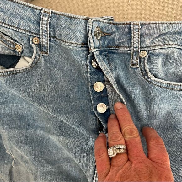 Forever 21 high rise, distressed button fly skinny jeans - Picture 5 of 13